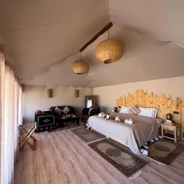 Desert Luxury Camp Erg Chigaga, hotel in El Gouera