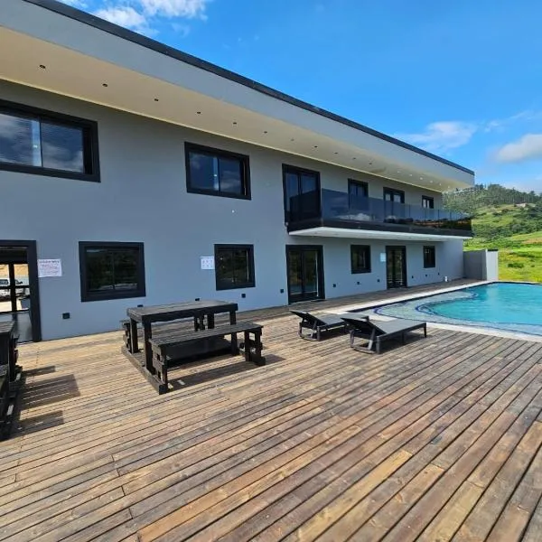 Pegasus Peak Lodge, hotell i Drummond