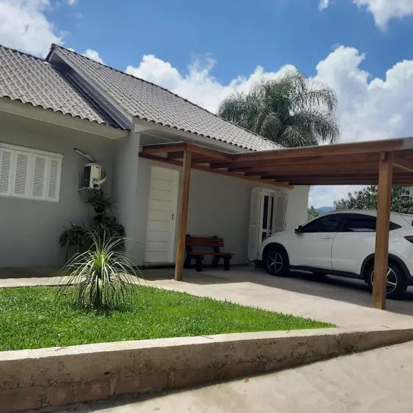 Casa Finger próx do Centro e do Núcleo de Casas Enxaimel, hotel u gradu Ivoti