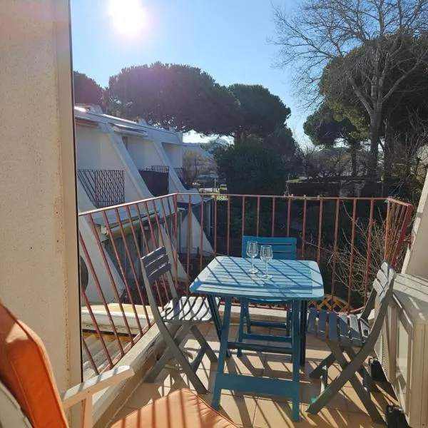 Studio Cabine Clim Wifi Parking Draps - 1 étoile - self check-in possible, hotel i La Grande-Motte