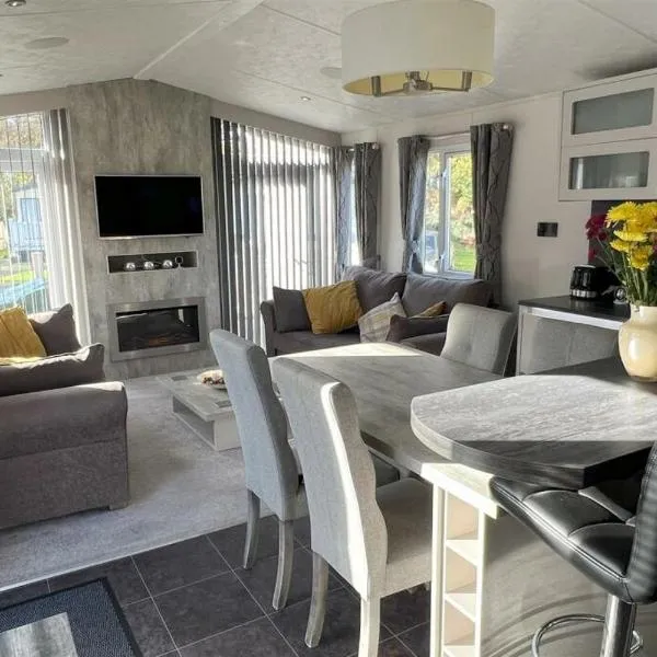 Poppy: Ferndown şehrinde bir otel