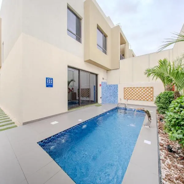 3BR Amazing Villa - Private Pool - 3WC - BBQ Pit, hotel a Sharjah