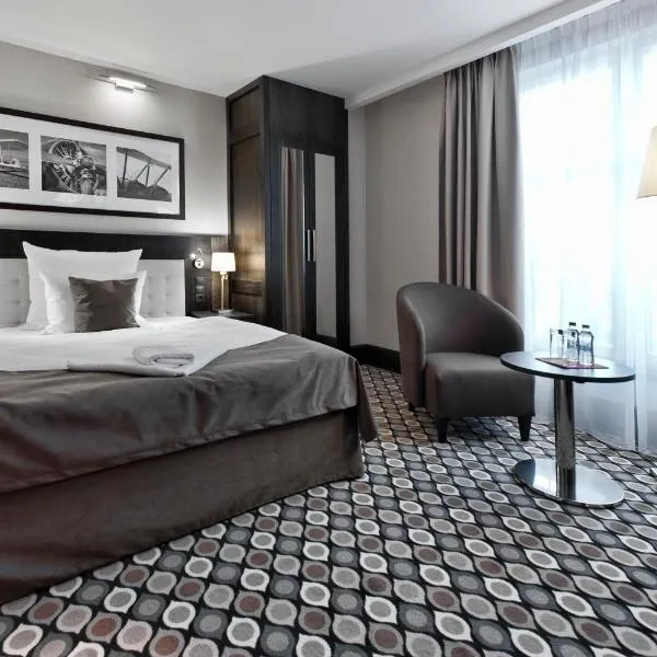 紅男爵酒店及餐飲，希維德尼察的飯店