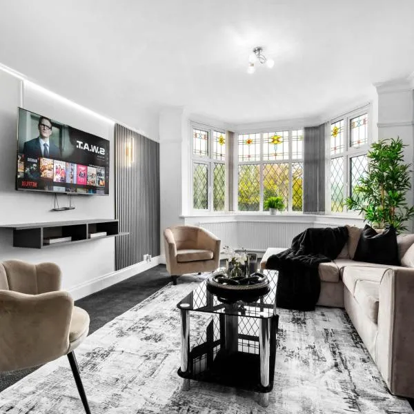 Stylish 5 Bedroom House - 11 Guests - Garden & Private Parking 316C, отель в Бирмингеме