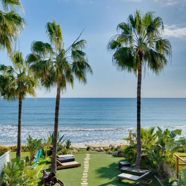 Beachfront Villa Carpe Diem، فندق في Dhromolaxia