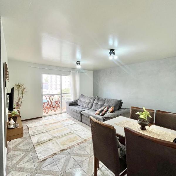 Apartamento amplo próximo ao shopping JL