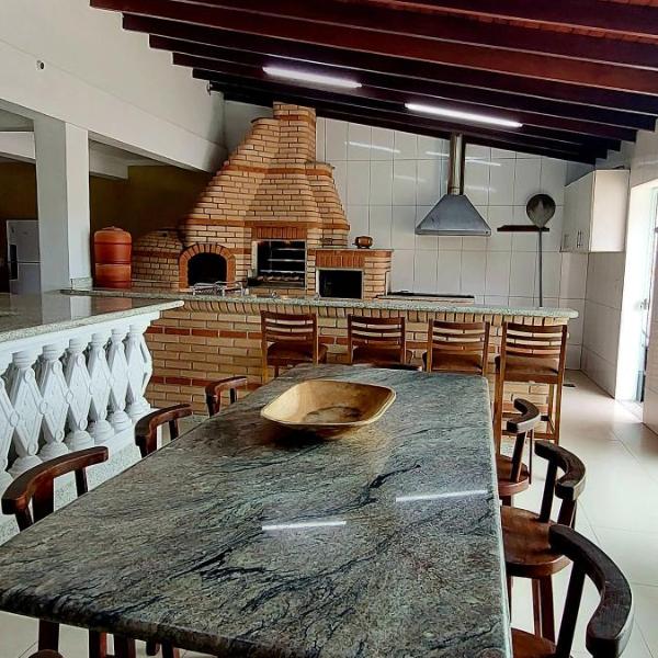 Casa Paraíso com área Goumet Caipira