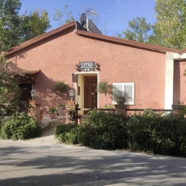 Albergo Il Pescatore, hotel v destinaci Trevi