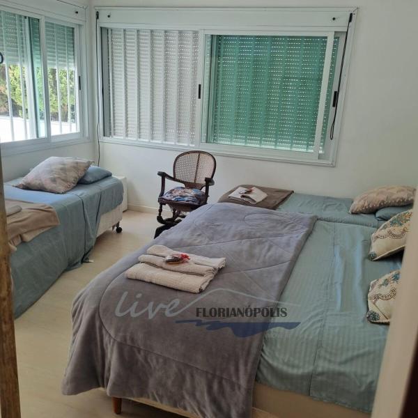 Casa com 3 suítes e piscina em Jurerê I LIVE1320-T - Foto 2