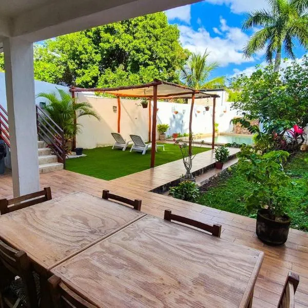 Hotel Monserrat, מלון במרידה