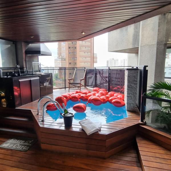 Morumbi, Apartamento Pub, SPA com hidromassagem, PISCINA Aquecida PRIVATIVA, LAREIRA, tudo que você precisa para descansar, trabalhar ou realizar aquela comemoração! Com total conforto e PRIVACIDADE! O Apt Nota 10 de SP!