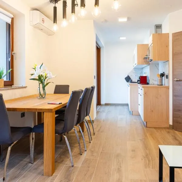 Vila Hrastnica, hotel in Škofja Loka