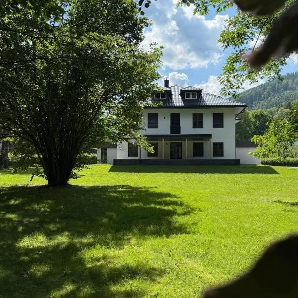 Vila Eduarda Grohmanna, khách sạn ở Vrbno pod Pradědem