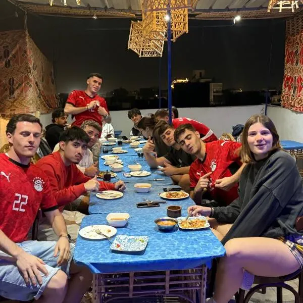 Grand Square Hostel Luxor, hotell i Luxor