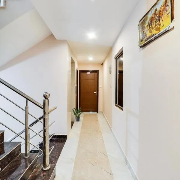 Hotel O by OYO LA PLAZO, hotel en Rāiwāla