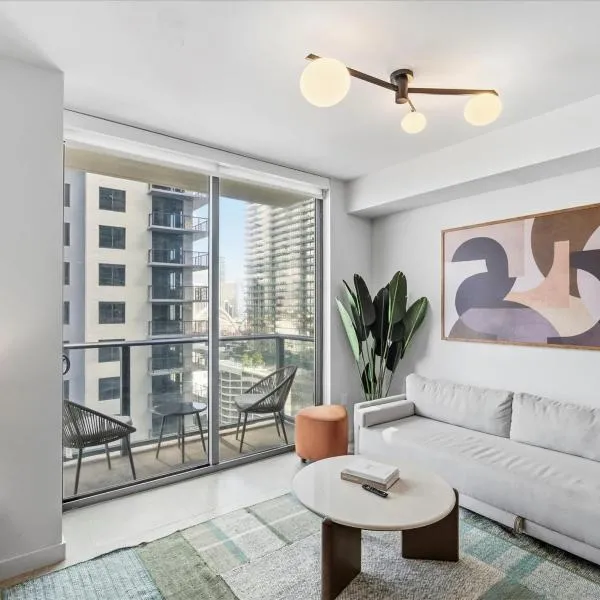 Prime Downtown Miami - Walk to Bayside, hotel a Miami