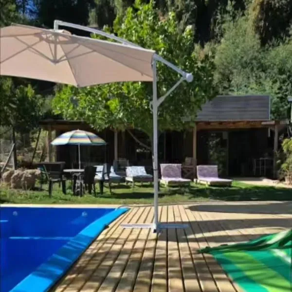 Radal Riverside Lodge, hotel v mestu El Torreón