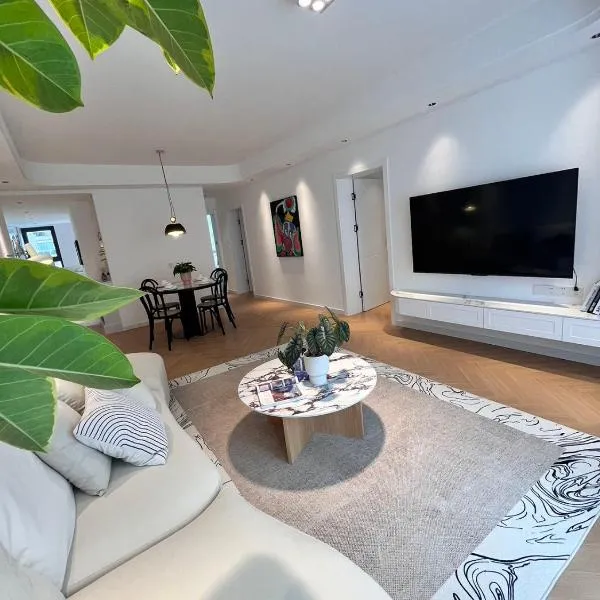 City center 3bedroom Near Yuyuan Garden and bund and walk to Nanjing Road, hotel a Xangai