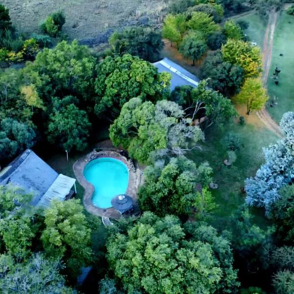 Relaxing Mountain Cottages w hikes, boma, pool, hotelli kohteessa Magaliesburg