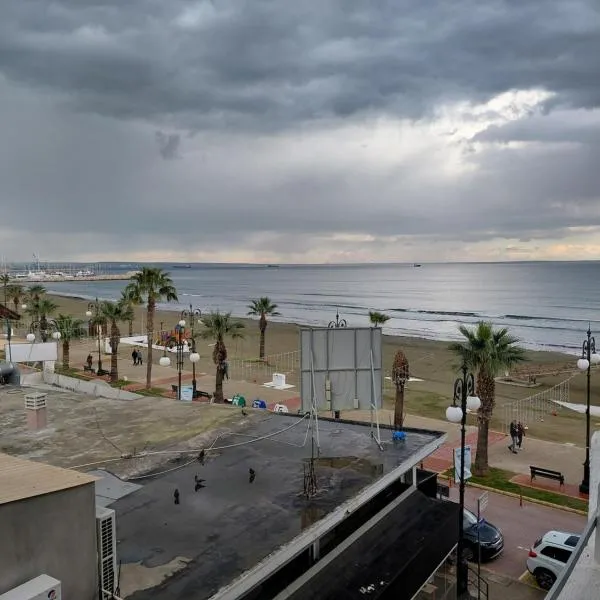 Queen victoria sea view apartments, hotel din Larnaca