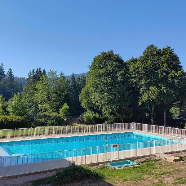 Grand Studio lumineux dans le Jura, khách sạn ở Les Rousses