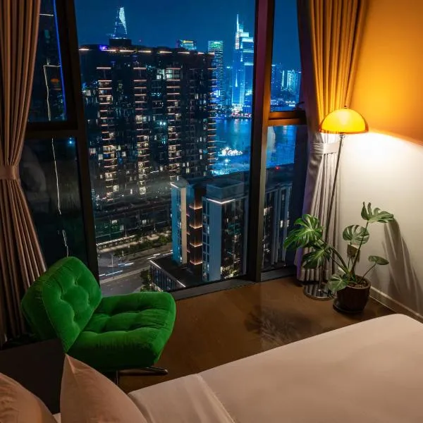 DiStay Riverfront Suites - Free Airport Pickup，位于胡志明市的酒店