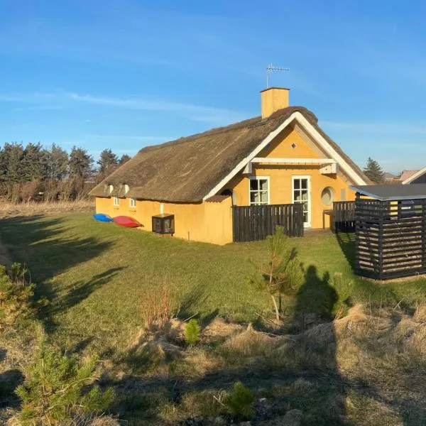 Viking Surf Cottage, hotel en Klitmøller