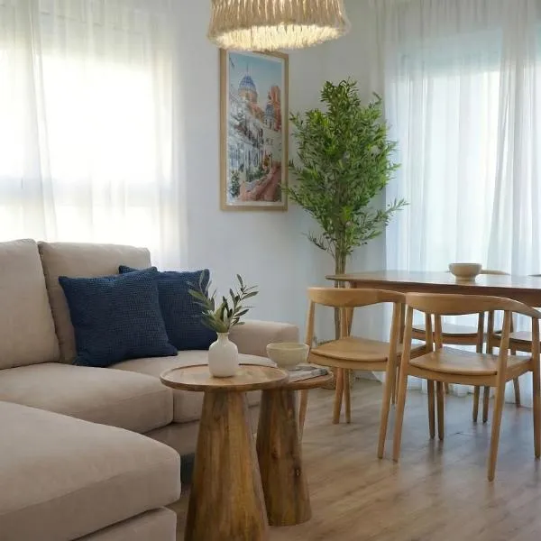 Viesnīca Apartamentos BCL Playa Albir pilsētā Albira