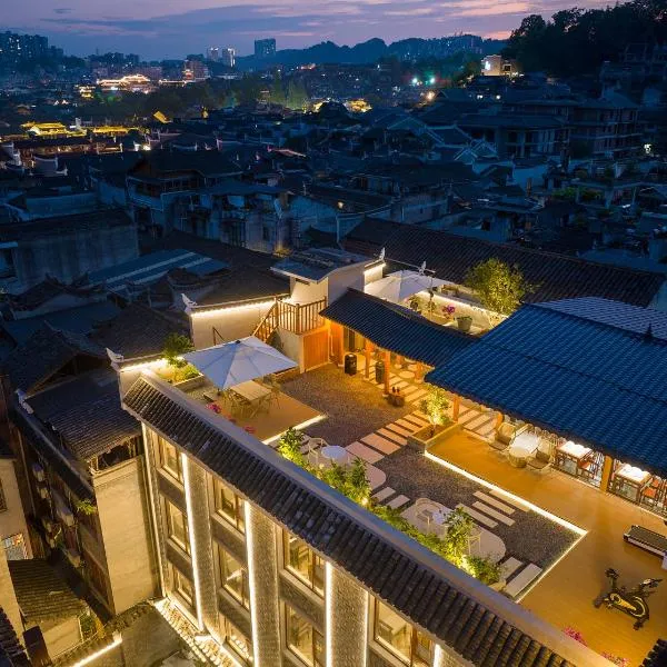 Fenghuang Story Hotel, hotel em Fenghuang