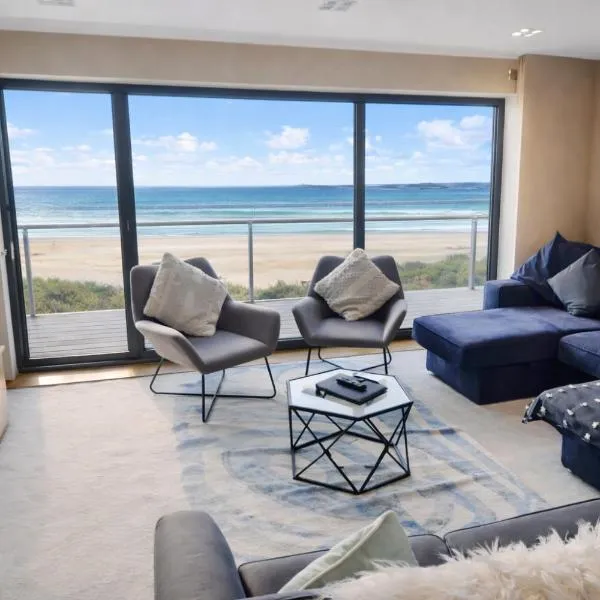 Stunning Swansea Marina beach house with sea views, отель в Суонси