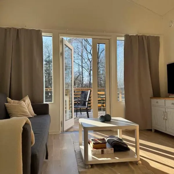 Cozy guesthouse in Vallda、Valldaのホテル