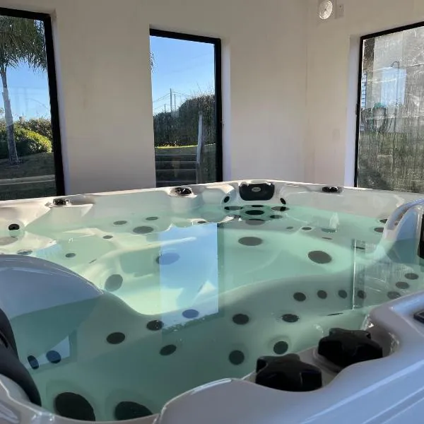 Los Caracoles Piscina & Spa，蓬塔德迪亞布羅的飯店