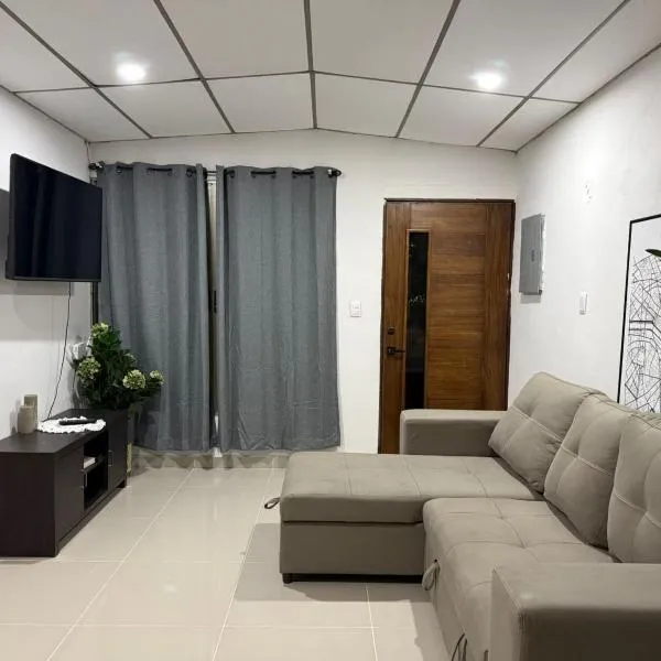 Ciudad Merliot, casa Don Pablo, hotell i Hacienda Plan de La Laguna