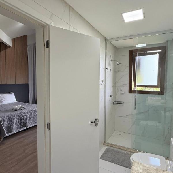 Luxuoso apartamento de 3 suítes frente rua torta - Foto 3