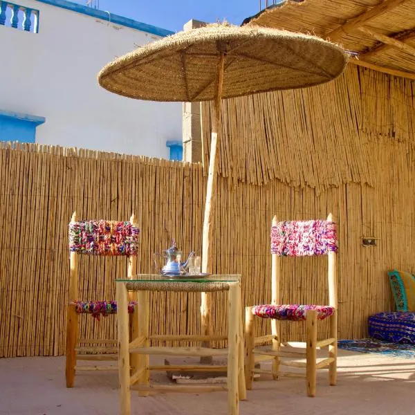 Surf Apartment in Tamri Rooftop Local Experience, Hotel in Tamri