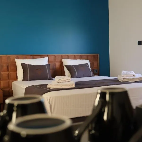 Hôtel De La Promenade, hotel v destinaci Chevigney