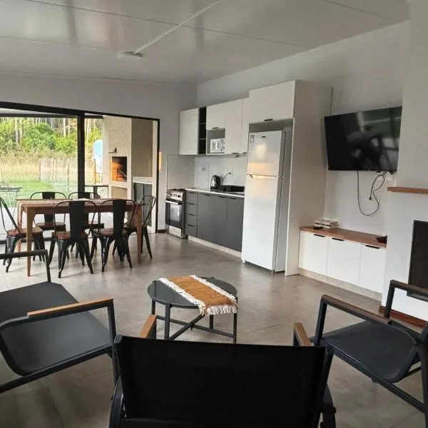 La Hojarasca, hotel en Termas de Guaviyú