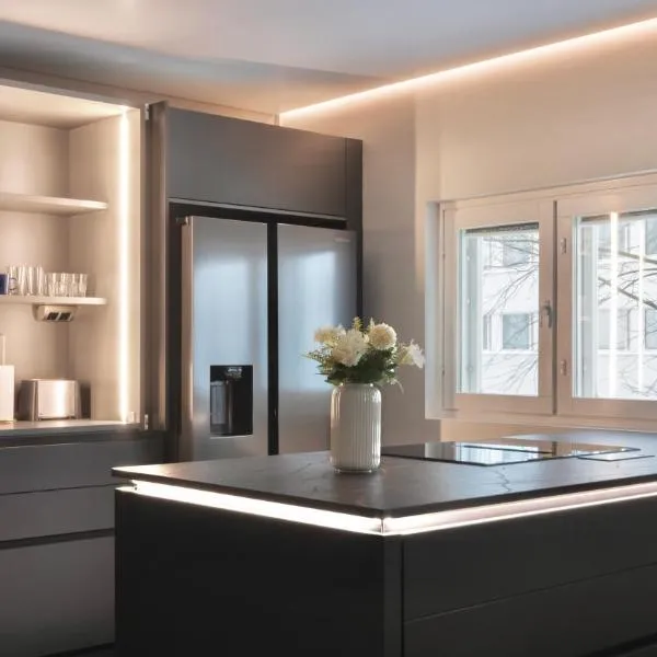 Design home with sauna and spa in central Helsinki, hotel sa Helsinki