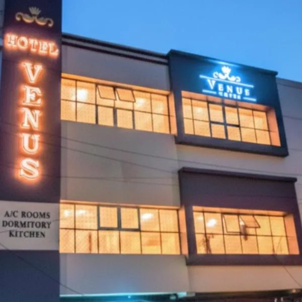 Hotel Venus - Near Railway Station, Ghantaghar, hotel en Jabalpur