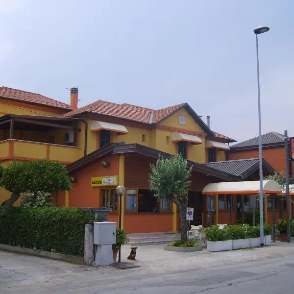 Albergo Primavera, отель в городе Castel Colonna