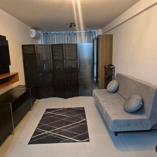 Studio Completo Moderno Flat WiFi Pet Friendly c Ar Condicionado Ingá Centro