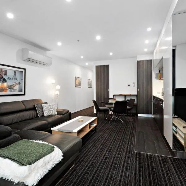 A tale awaits - Just steps from trendy cafés, and lively bars, hôtel à Melbourne