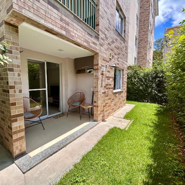Apartamento com jardim em Itaipava - Petrópolis