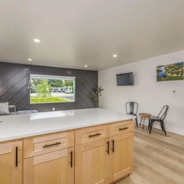 The Flats- Executive Suite-Downtown CDA, hotel in Coeur d'Alene