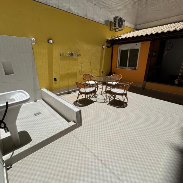 Sunny Garden In Copacabana