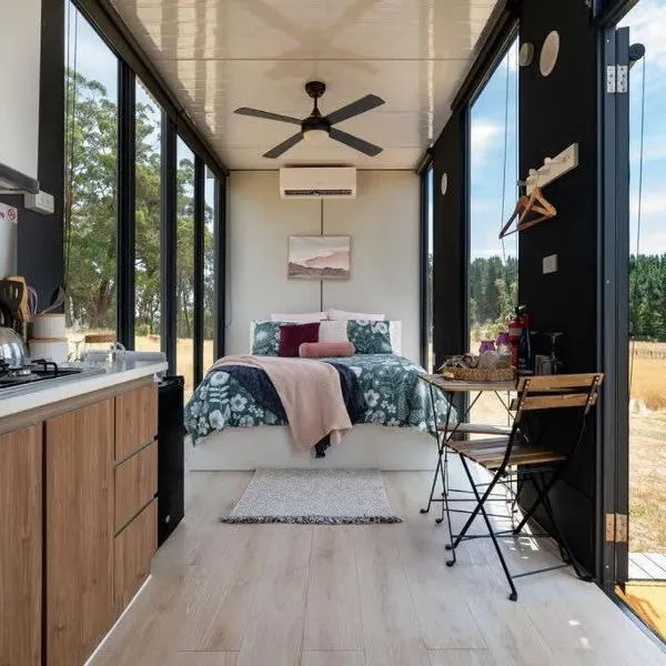 Tiny Divine Farmstay by Tiny Away, hotell i Korweinguboora