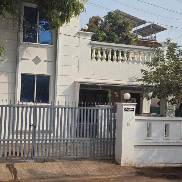 White Stone Villa, Hotel in Pune