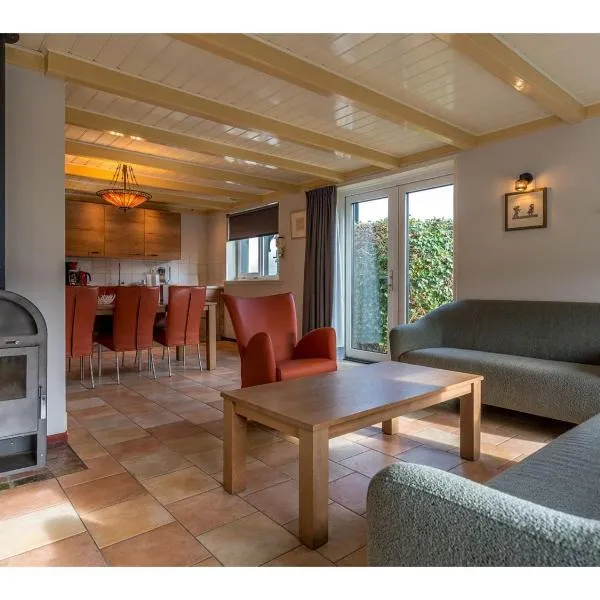 Lovely Holiday Home in Texel near Sea, hotel a Oost