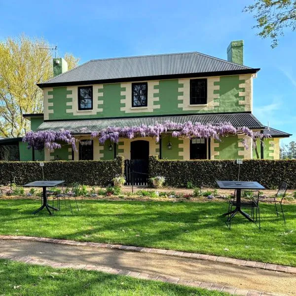 Bathurst River House B & B, hotel in Bathurst