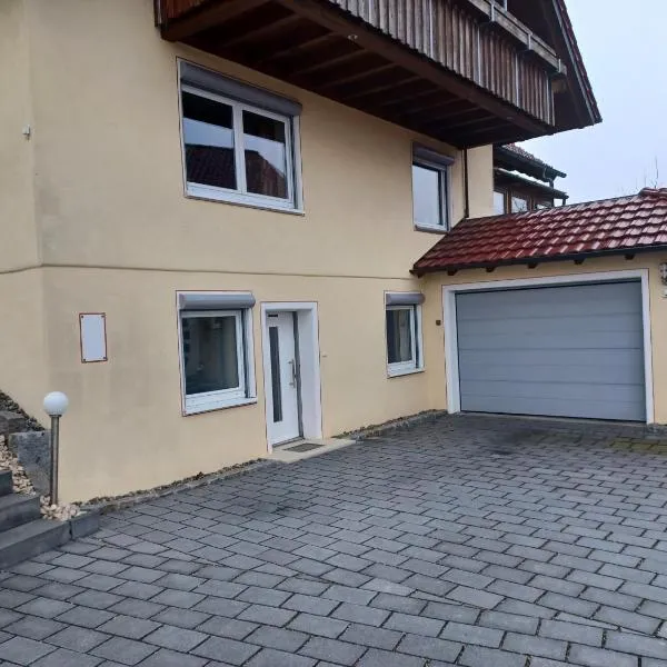 Idyllische Ferienwohnung، فندق في Hohentengen